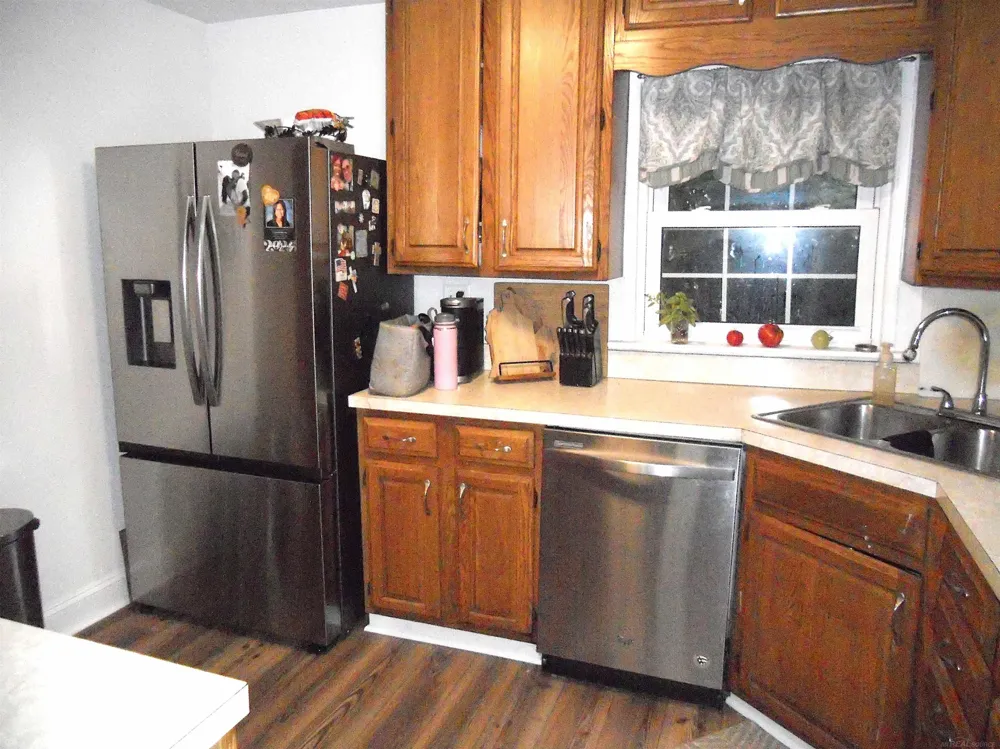 8239 Garbor Drive Warren City, MI 48093