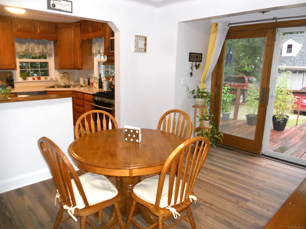 8239 Garbor Drive Warren City, MI 48093