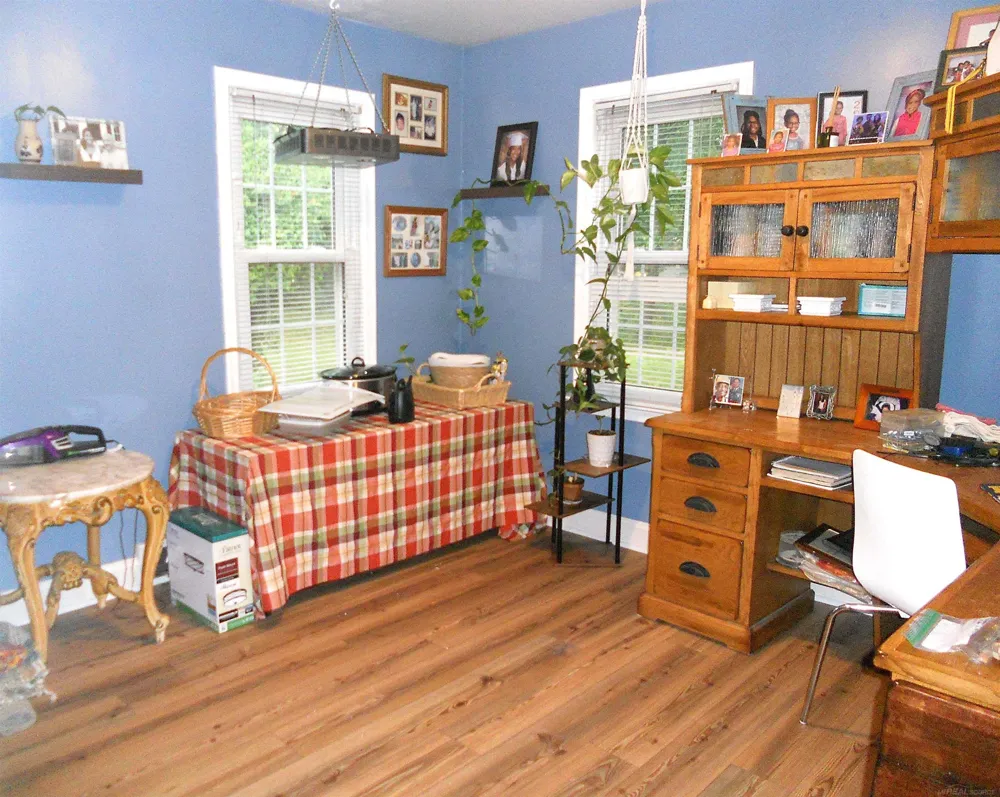 8239 Garbor Drive Warren City, MI 48093