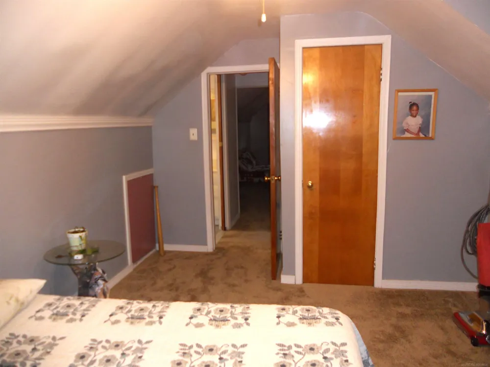 8239 Garbor Drive Warren City, MI 48093