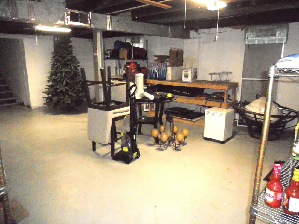 8239 Garbor Drive Warren City, MI 48093