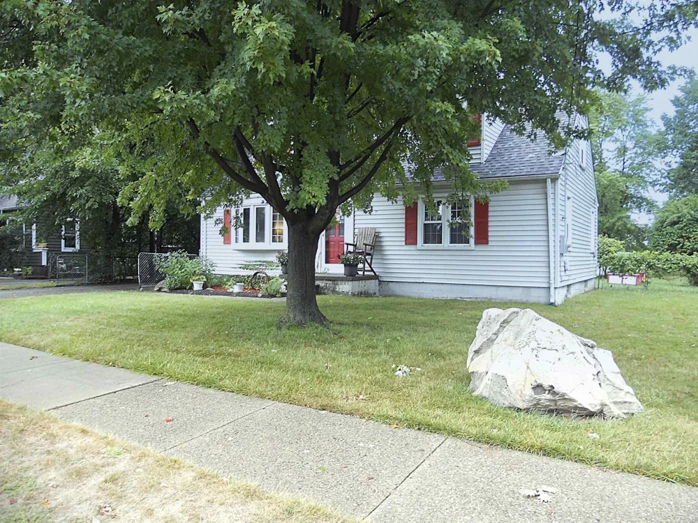 8239 Garbor Drive Warren City, MI 48093