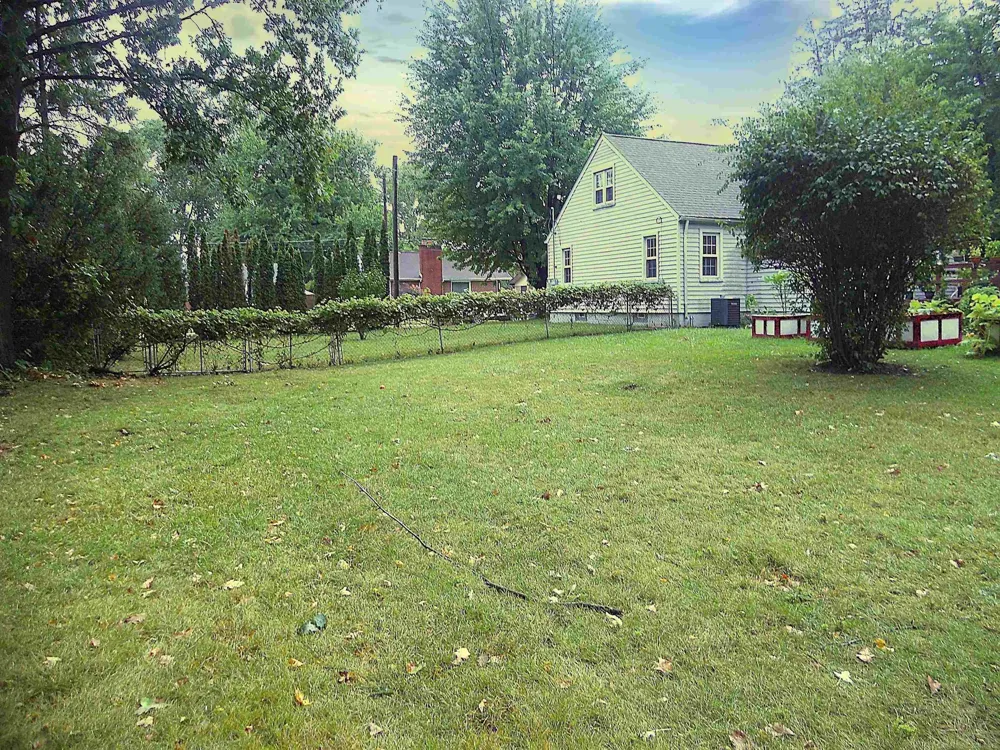 8239 Garbor Drive Warren City, MI 48093