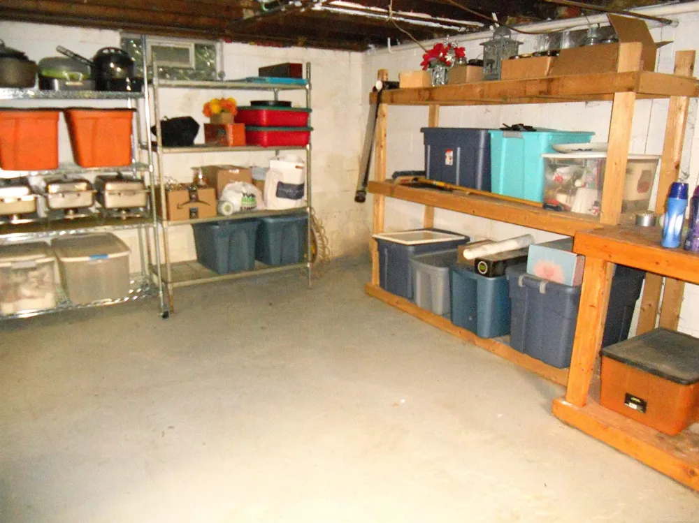 8239 Garbor Drive Warren City, MI 48093