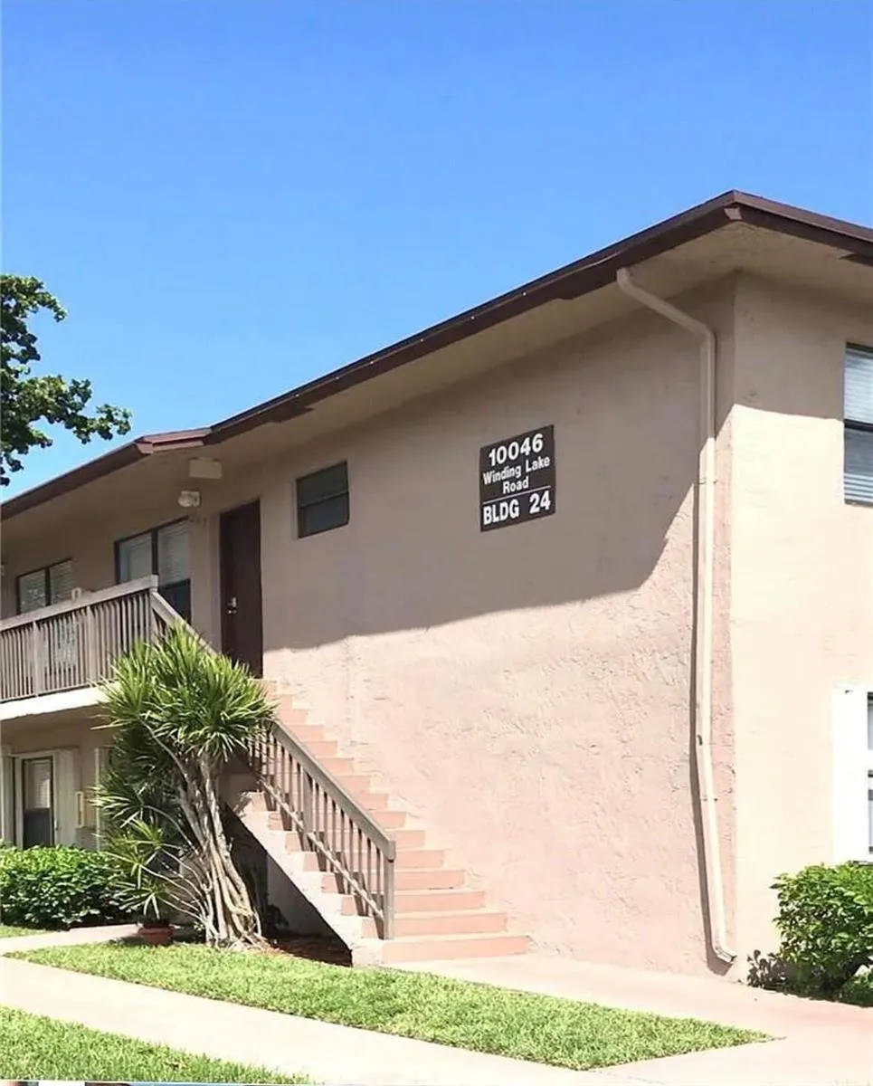 10046 WINDING LAKE ROAD #202 Sunrise, FL 33351