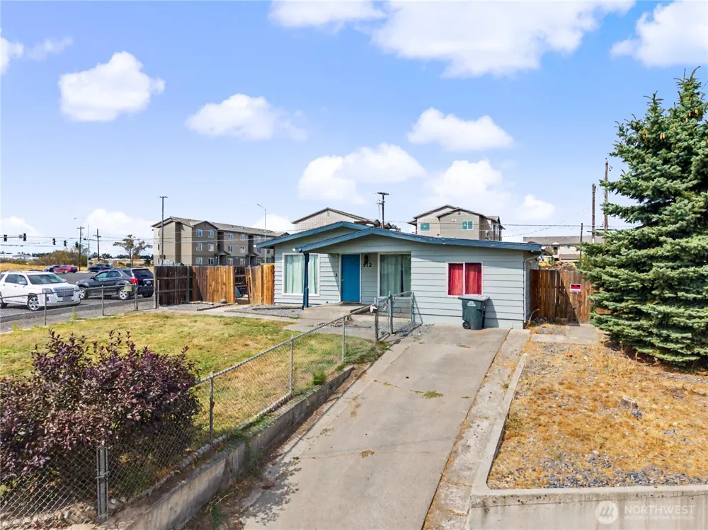 912 W Loop Drive NE Moses Lake, WA 98837
