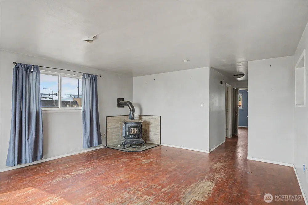 912 W Loop Drive NE Moses Lake, WA 98837