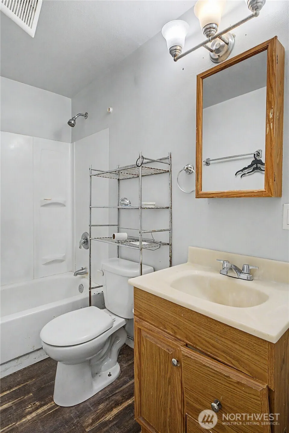 912 W Loop Drive NE Moses Lake, WA 98837