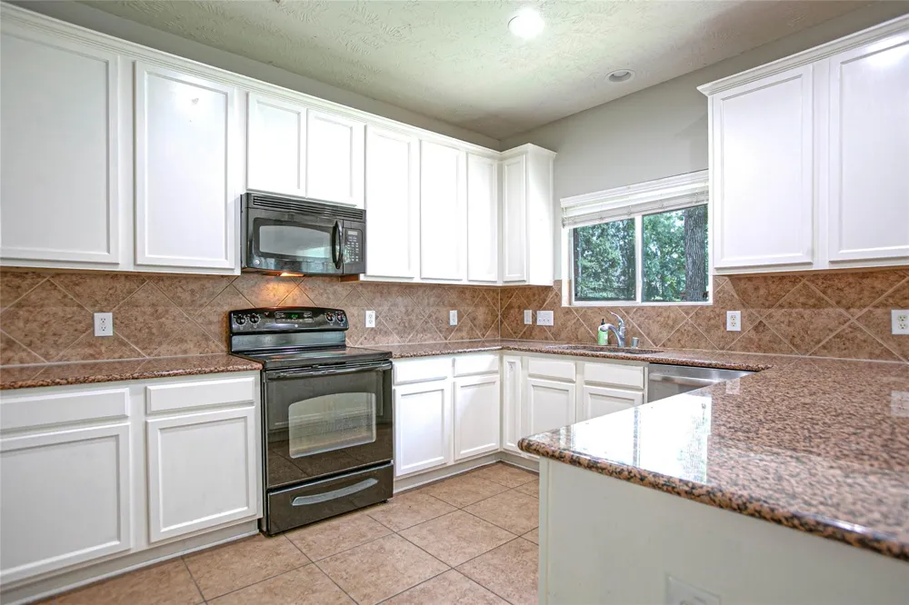 43 W Spindle Tree Circle The Woodlands, TX 77382