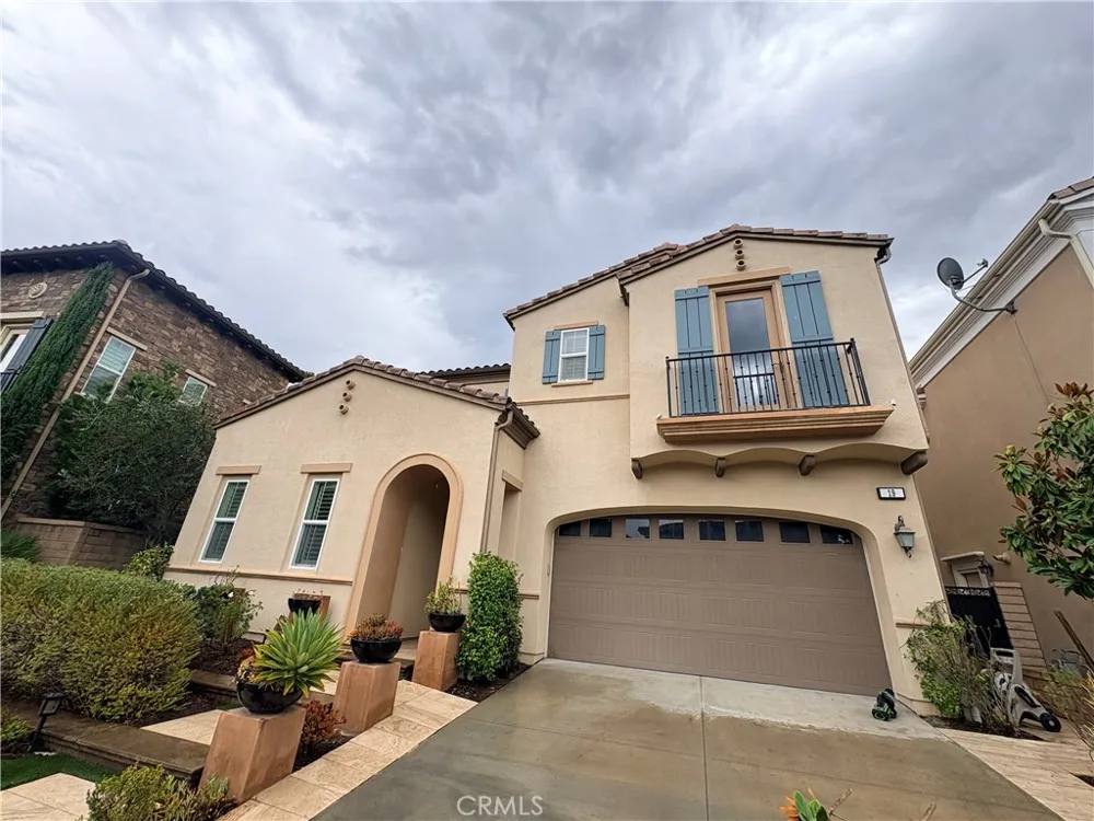 19 Dahlia Lake Forest, CA 92630