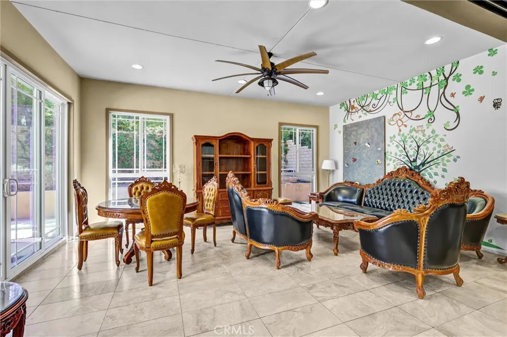 19 Dahlia Lake Forest, CA 92630