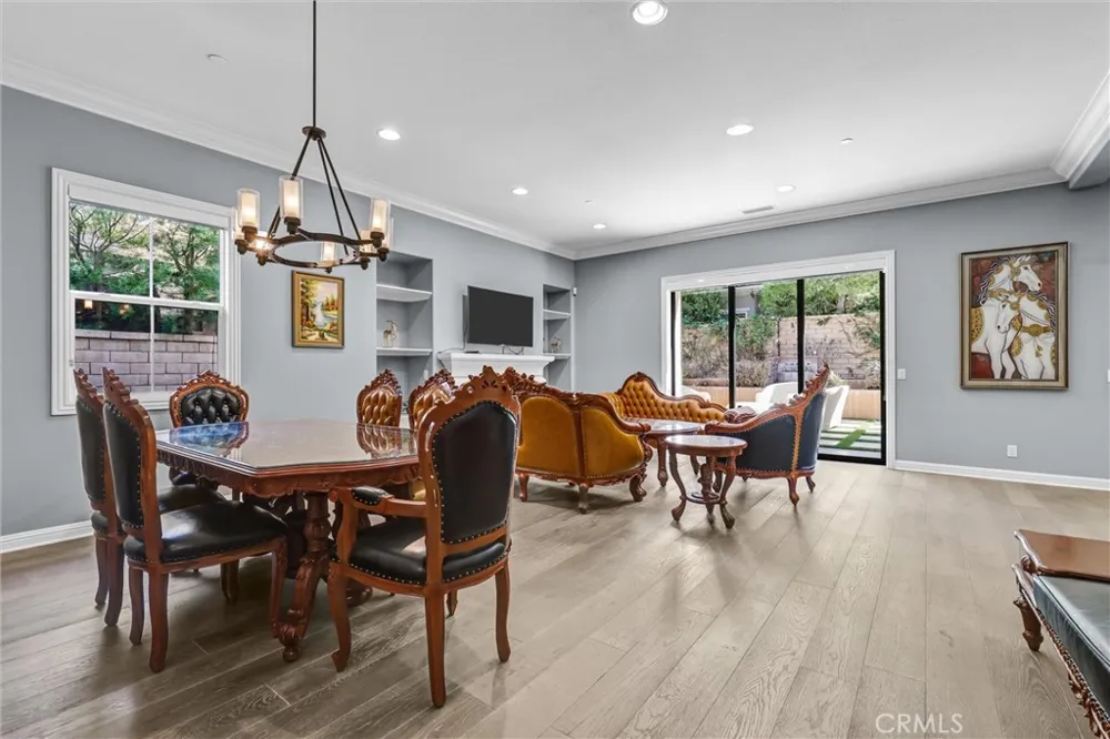 19 Dahlia Lake Forest, CA 92630