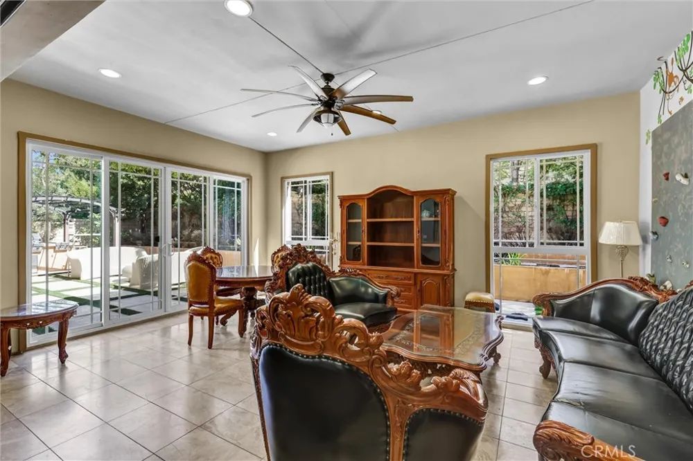19 Dahlia Lake Forest, CA 92630