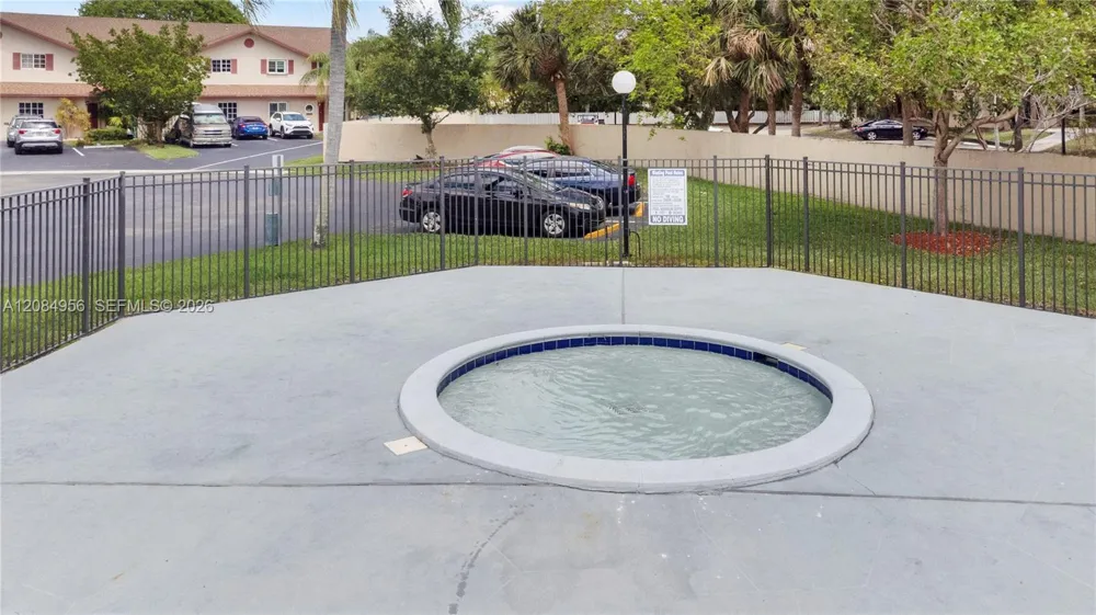 3541 NW 99th Ter #6A Sunrise, FL 33351