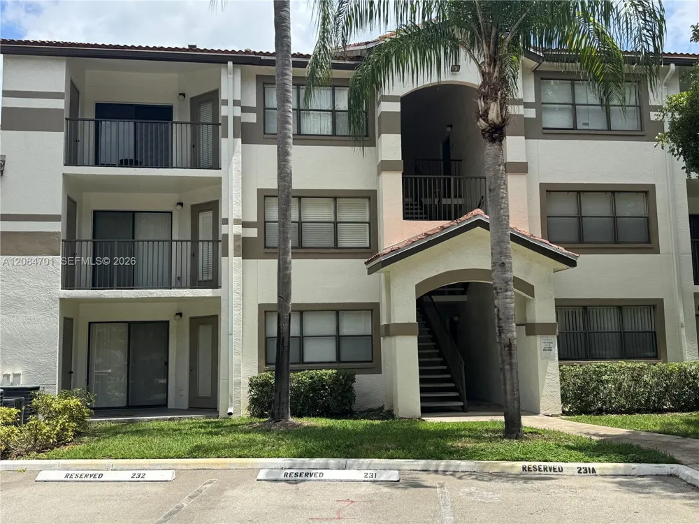 630 S Park Rd #29-3 Hollywood, FL 33021