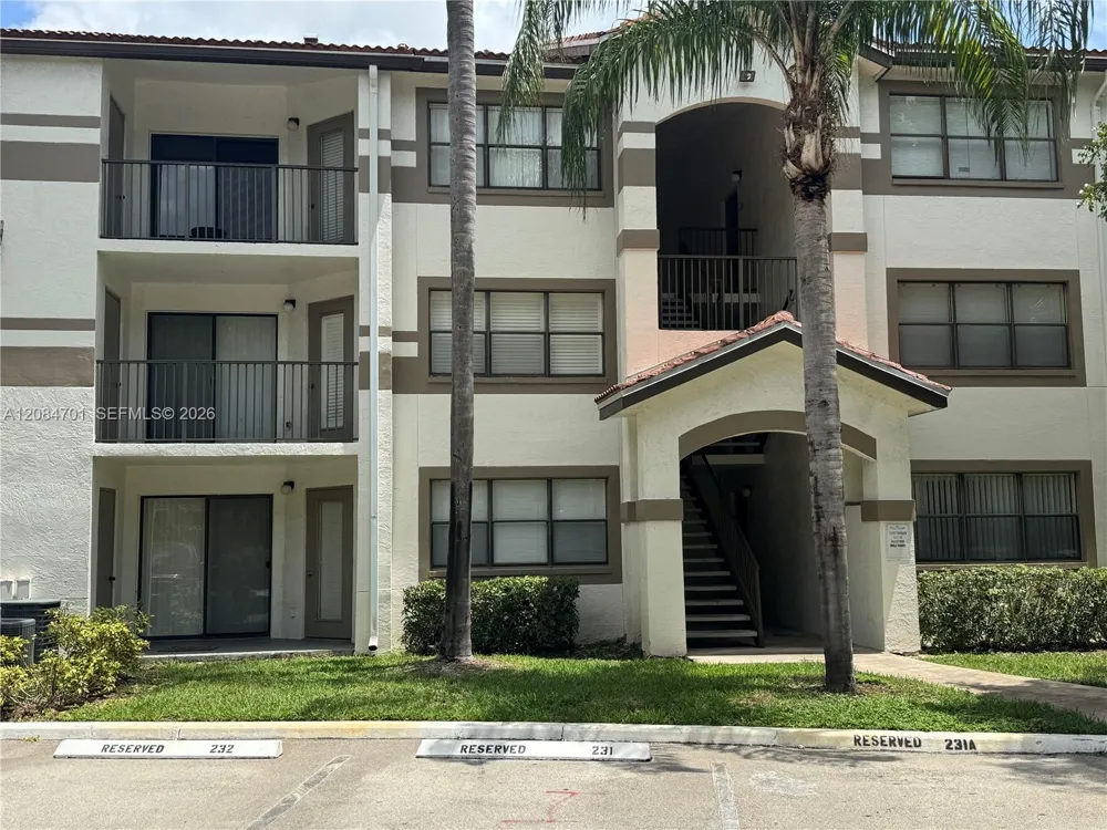 630 S Park Rd #29-3 Hollywood, FL 33021