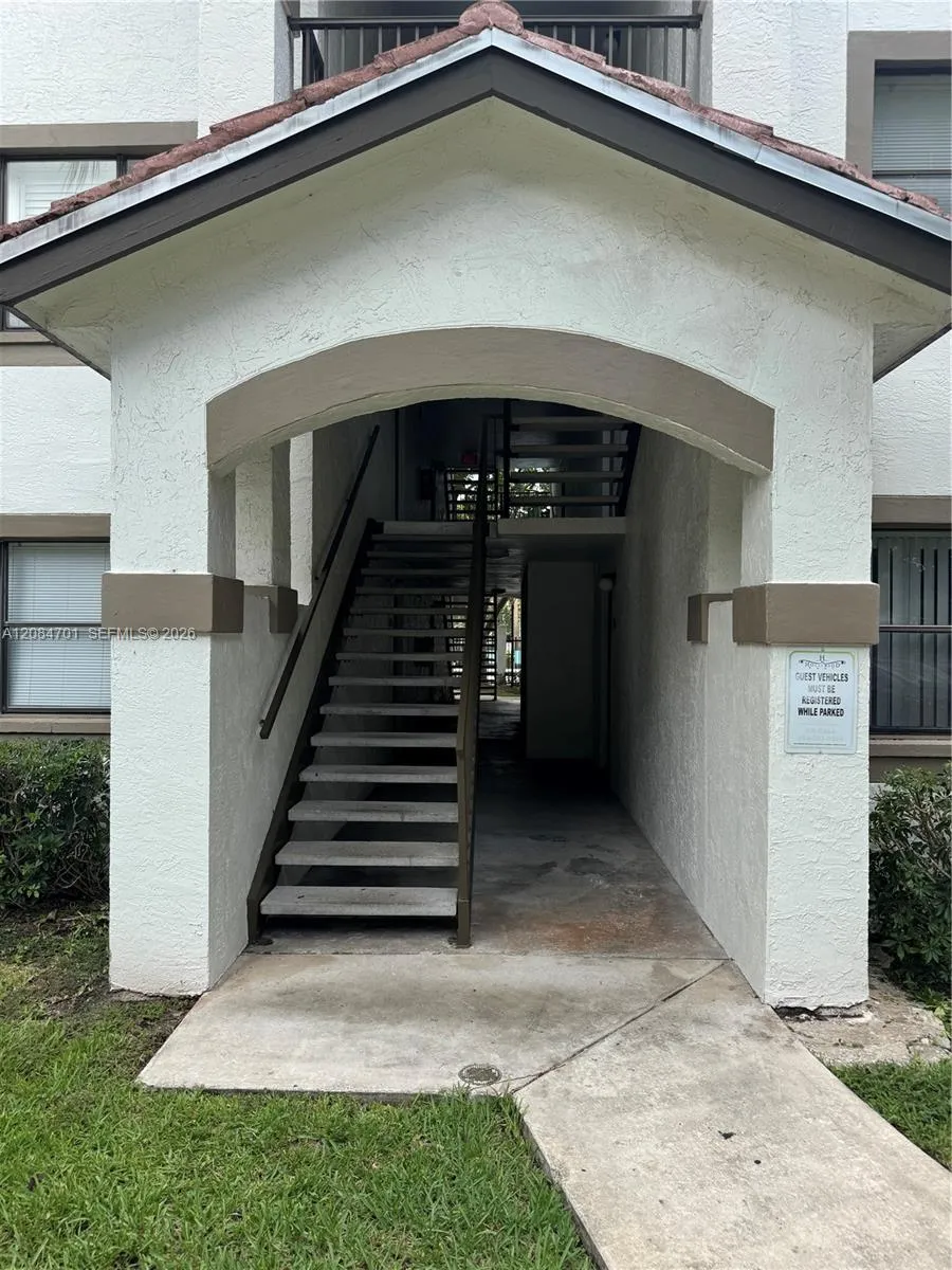 630 S Park Rd #29-3 Hollywood, FL 33021
