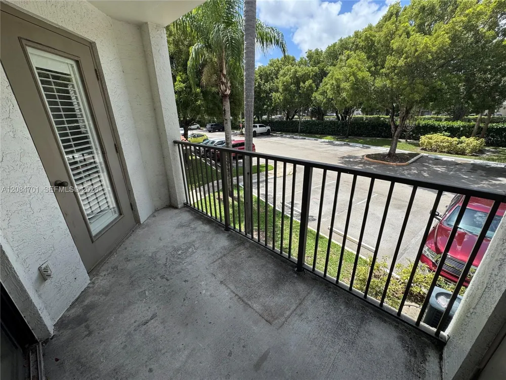 630 S Park Rd #29-3 Hollywood, FL 33021