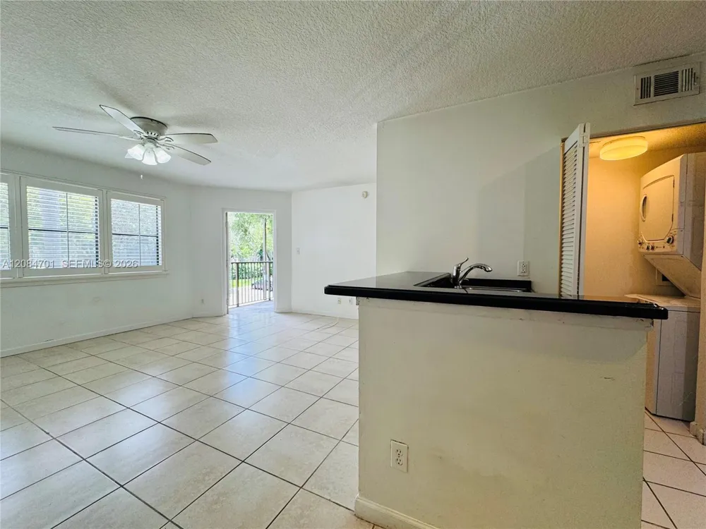 630 S Park Rd #29-3 Hollywood, FL 33021