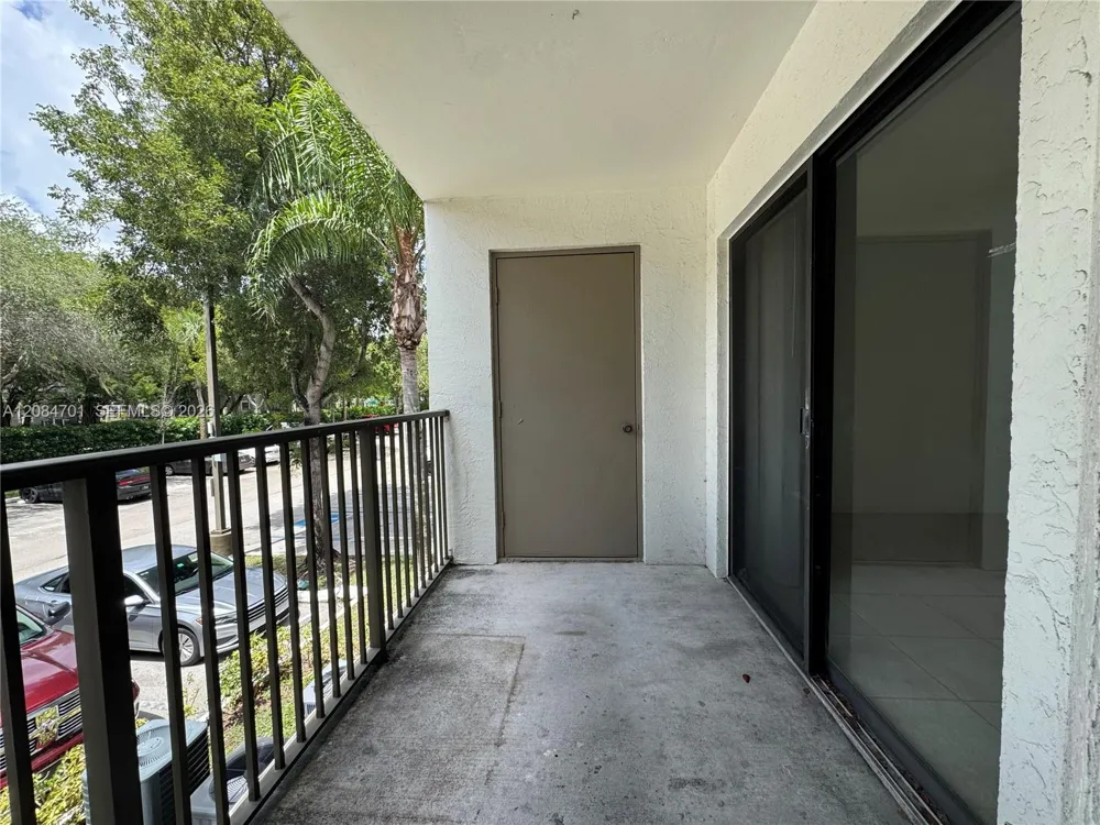 630 S Park Rd #29-3 Hollywood, FL 33021