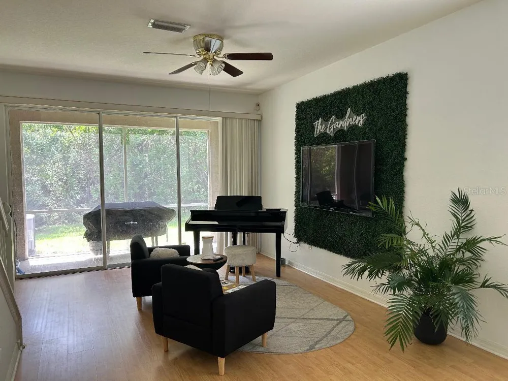 11112 WINDSOR PLACE CIRCLE Tampa, FL 33626