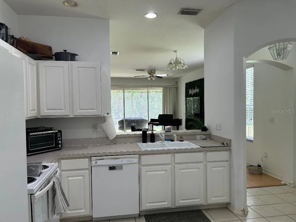 11112 WINDSOR PLACE CIRCLE Tampa, FL 33626