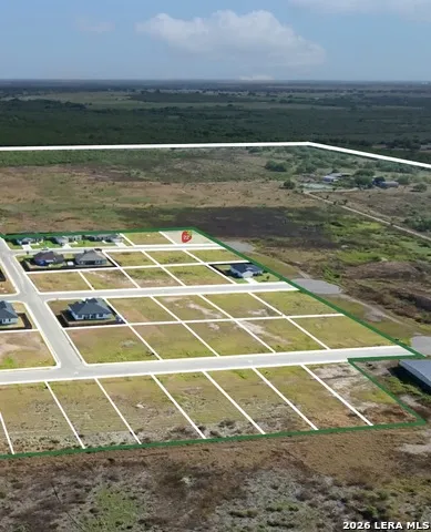 129 GROWERS AVE Poteet, TX 78065