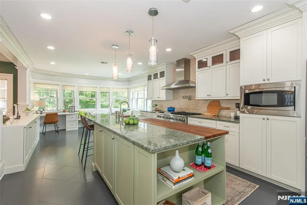 228 Watchung Avenue Montclair, NJ 07043
