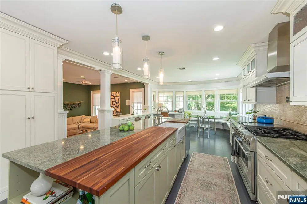 228 Watchung Avenue Montclair, NJ 07043