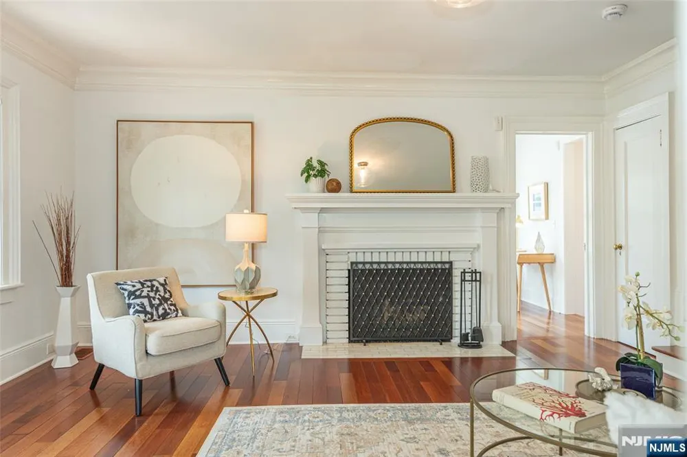 228 Watchung Avenue Montclair, NJ 07043