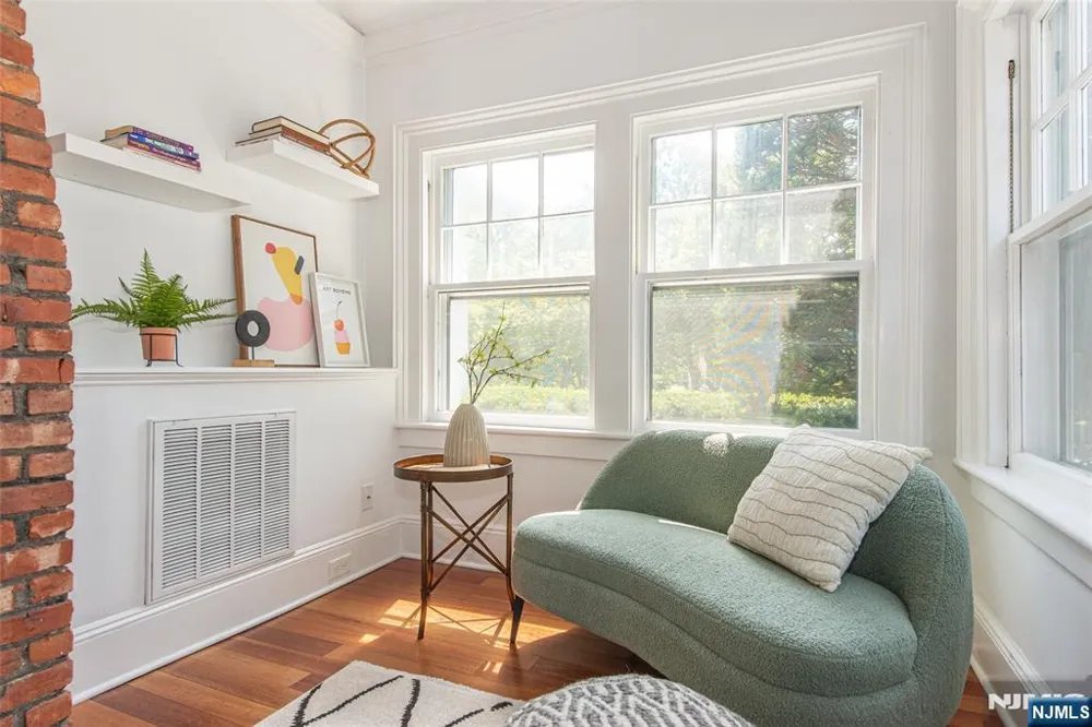 228 Watchung Avenue Montclair, NJ 07043