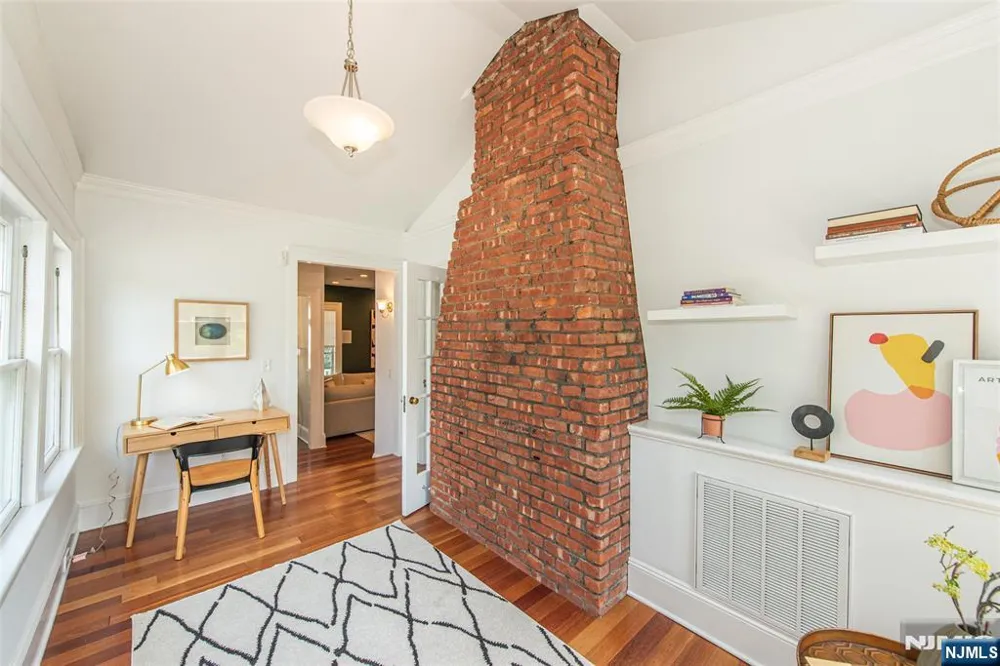 228 Watchung Avenue Montclair, NJ 07043