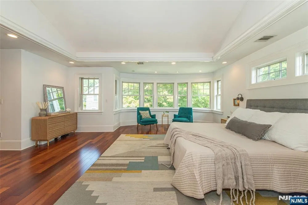 228 Watchung Avenue Montclair, NJ 07043