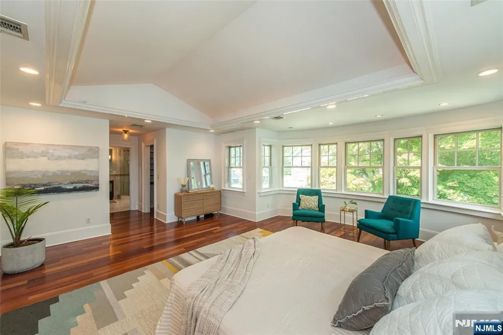 228 Watchung Avenue Montclair, NJ 07043