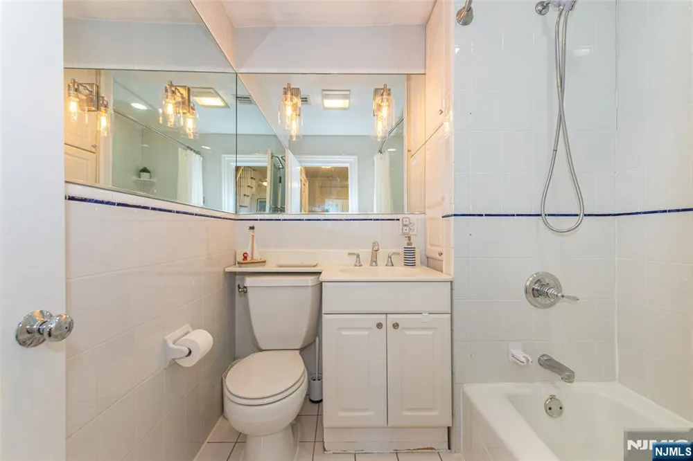 228 Watchung Avenue Montclair, NJ 07043