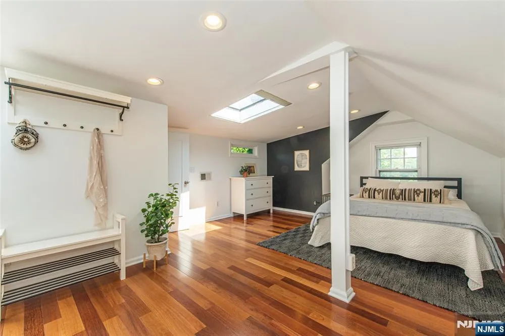 228 Watchung Avenue Montclair, NJ 07043