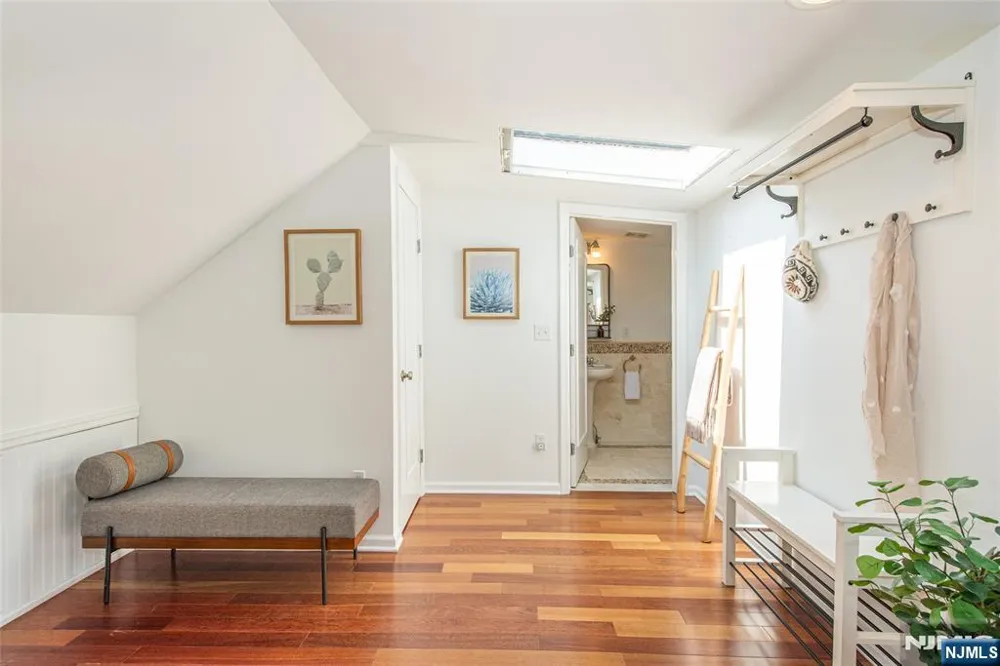 228 Watchung Avenue Montclair, NJ 07043