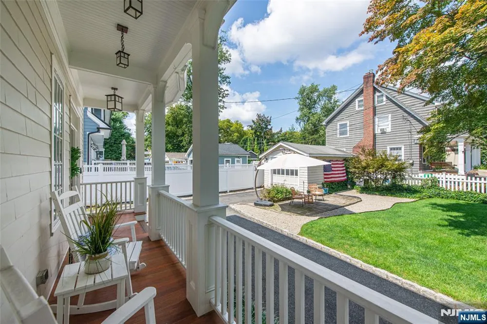 228 Watchung Avenue Montclair, NJ 07043