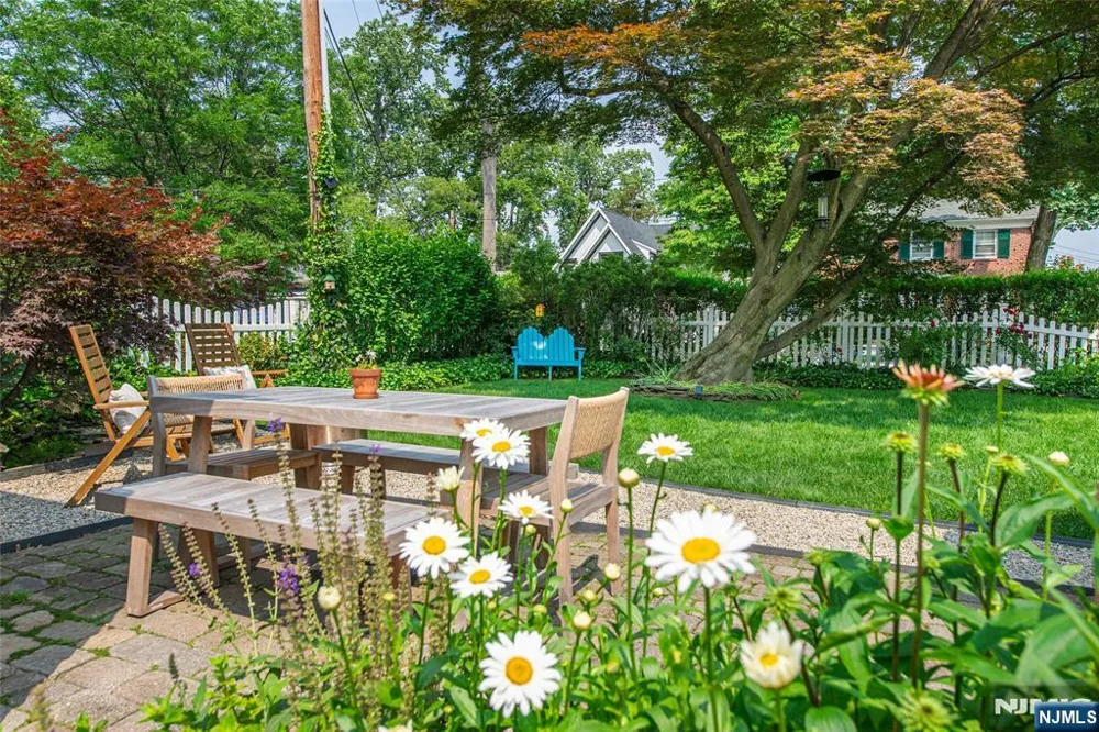 228 Watchung Avenue Montclair, NJ 07043