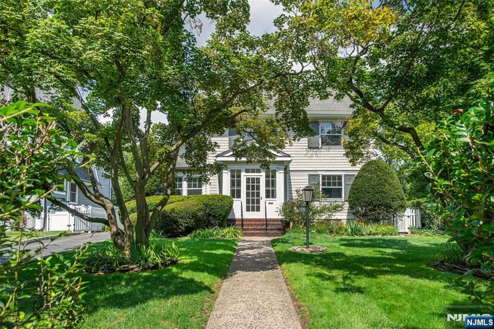 228 Watchung Avenue Montclair, NJ 07043
