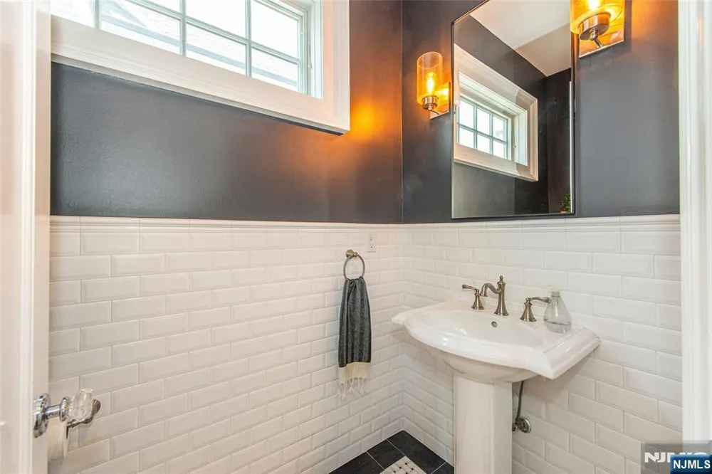228 Watchung Avenue Montclair, NJ 07043