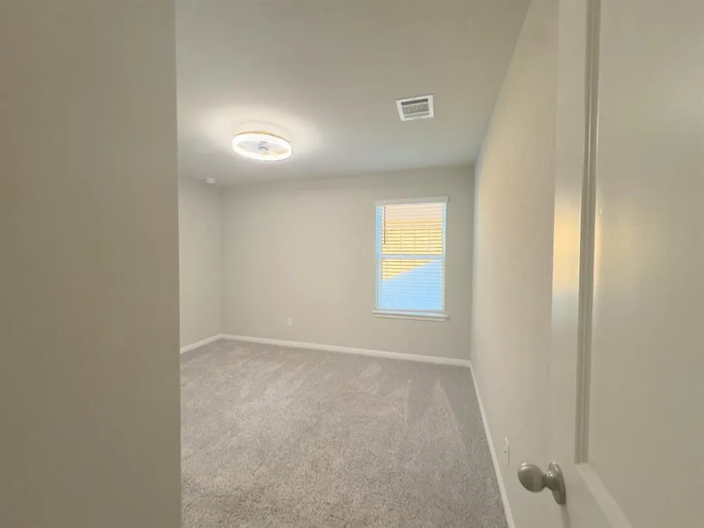 803 East Street Hutto, TX 78634