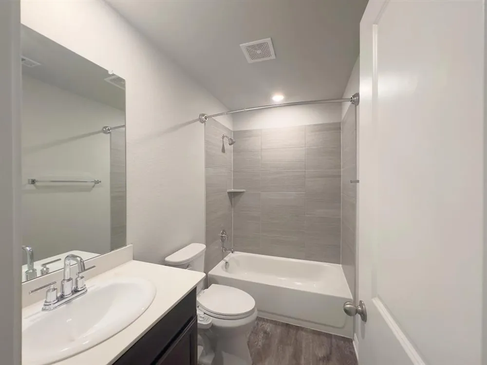 803 East Street Hutto, TX 78634