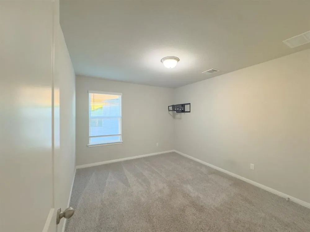 803 East Street Hutto, TX 78634