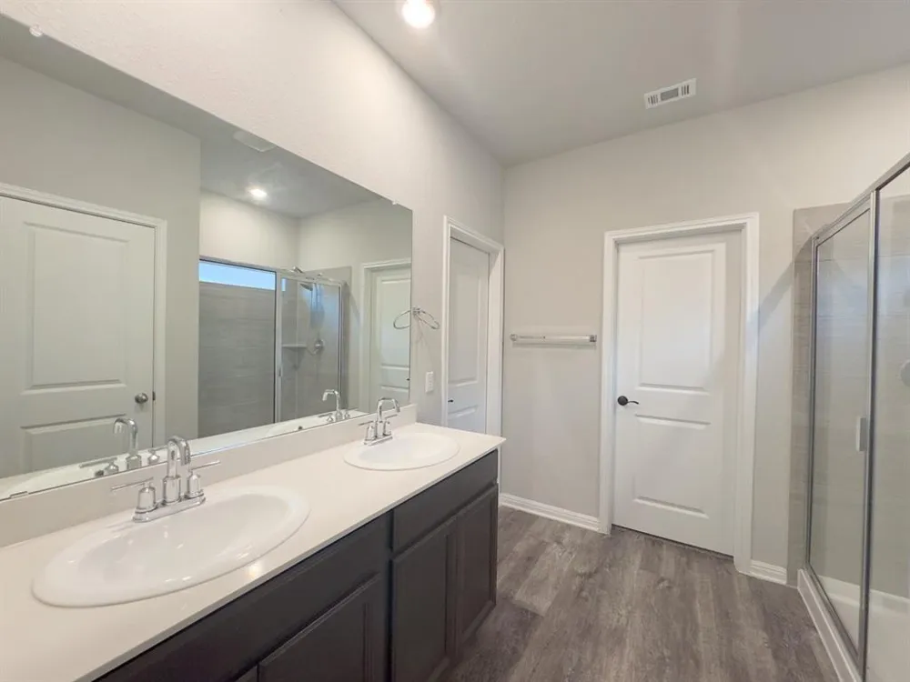 803 East Street Hutto, TX 78634