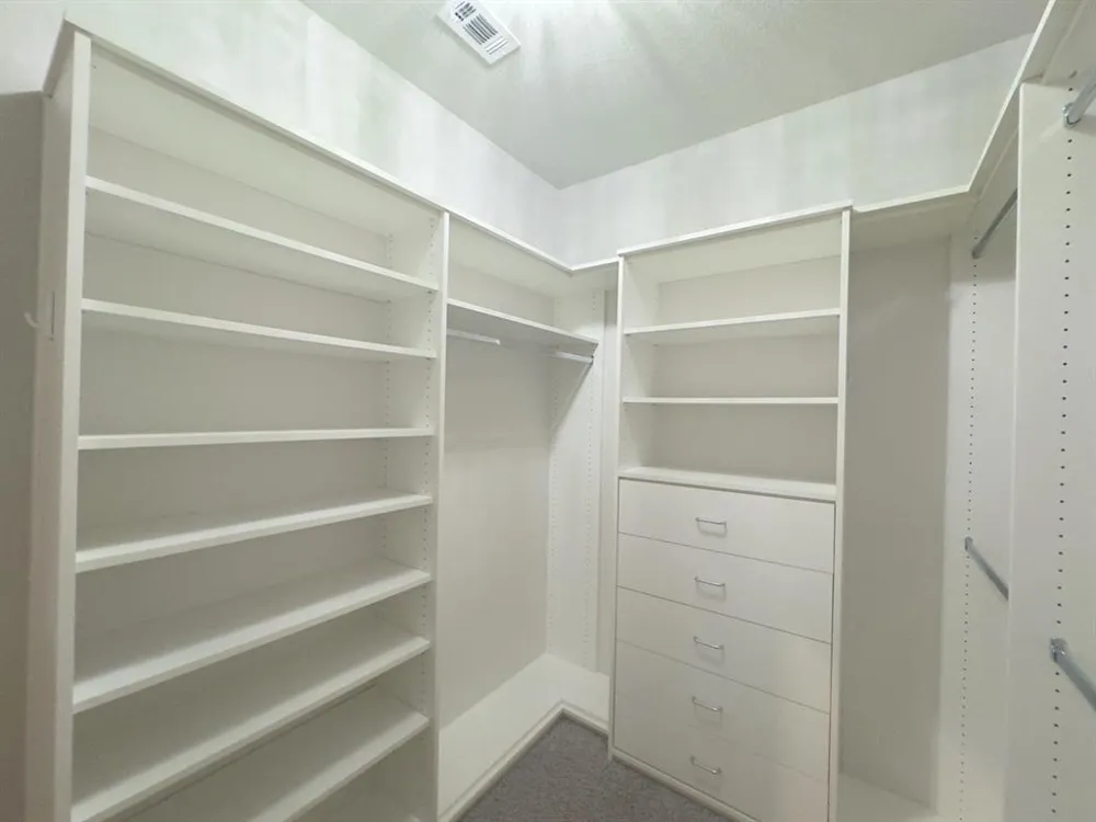 803 East Street Hutto, TX 78634