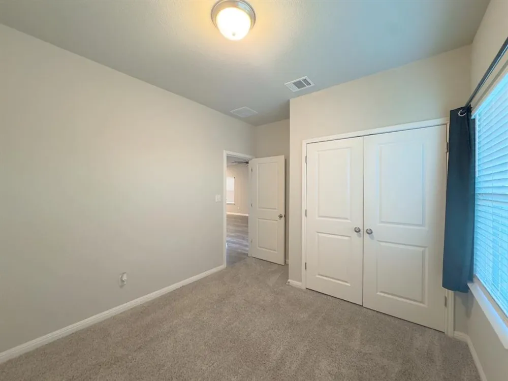 803 East Street Hutto, TX 78634