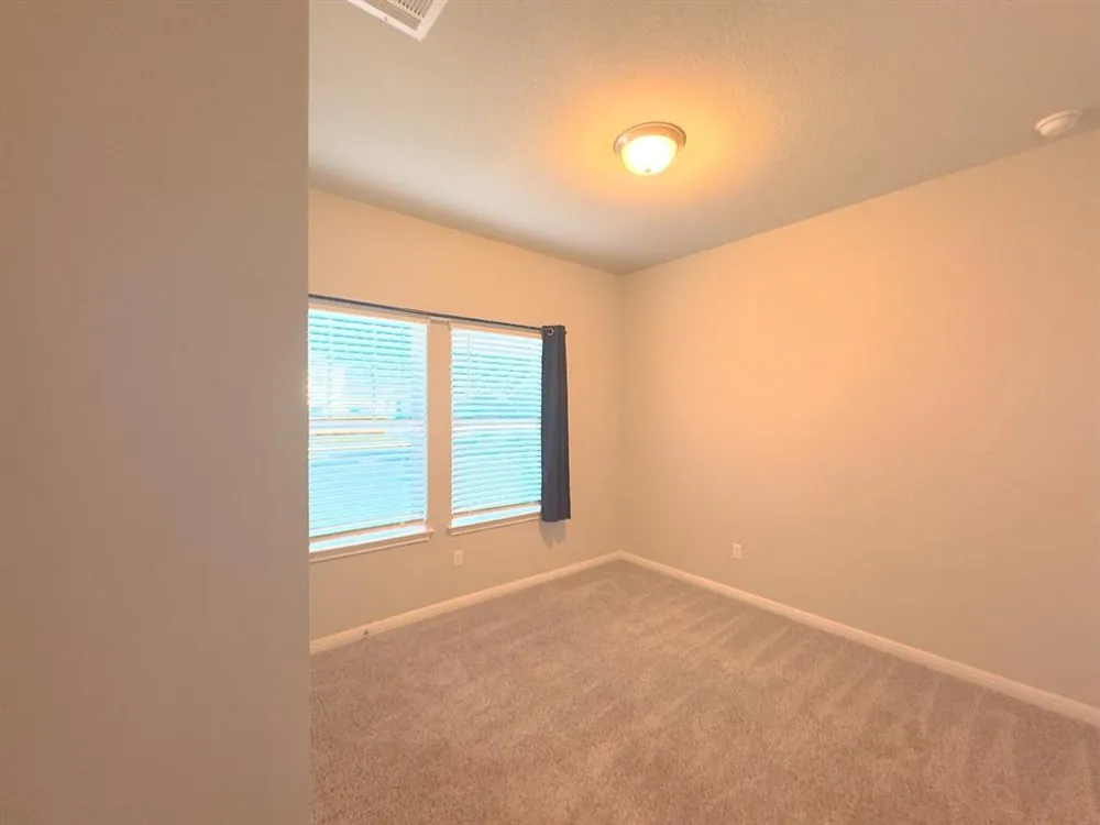 803 East Street Hutto, TX 78634