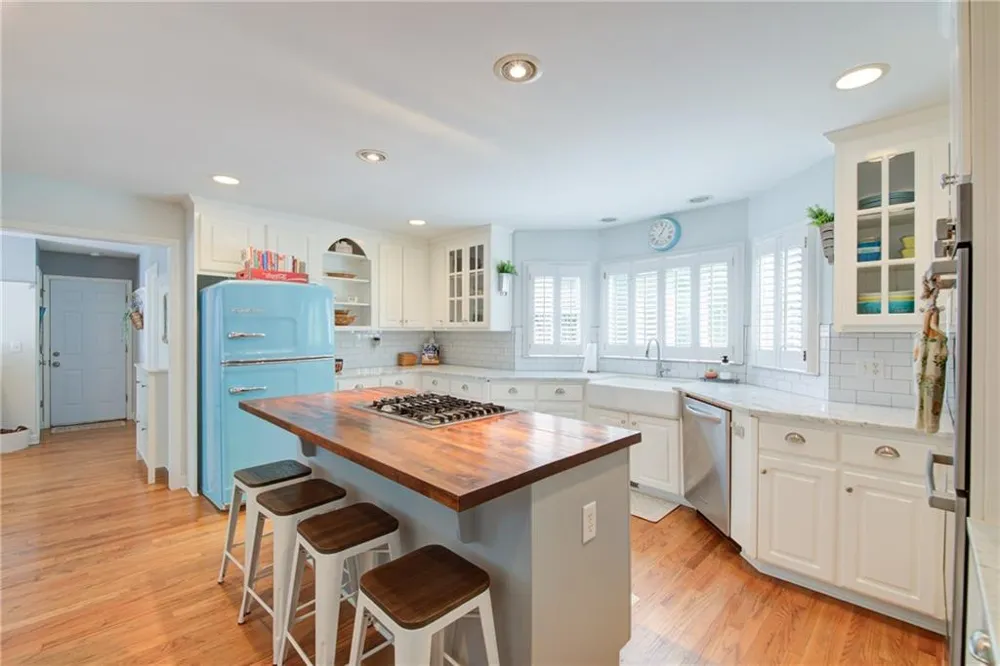 103 Shady Ln Cumming, GA 30040