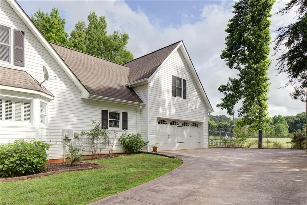 103 Shady Ln Cumming, GA 30040